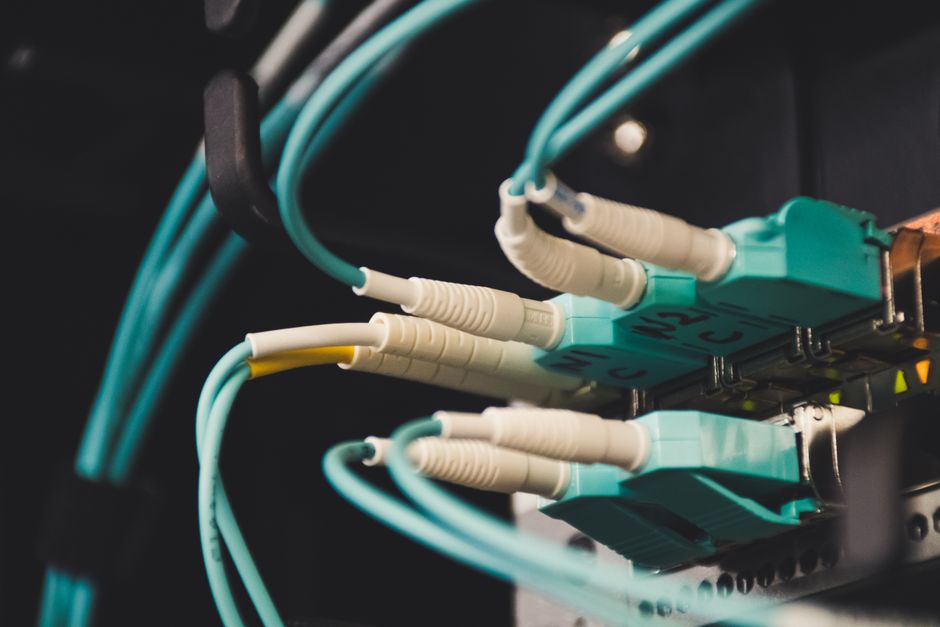 Which Is Better for Protecting Your Privacy: TempoMailUSA.com vs Temp-Mail.org? 4 High-speed data transmission for instant email delivery - tempomailusa.com vs temp-mail.org
